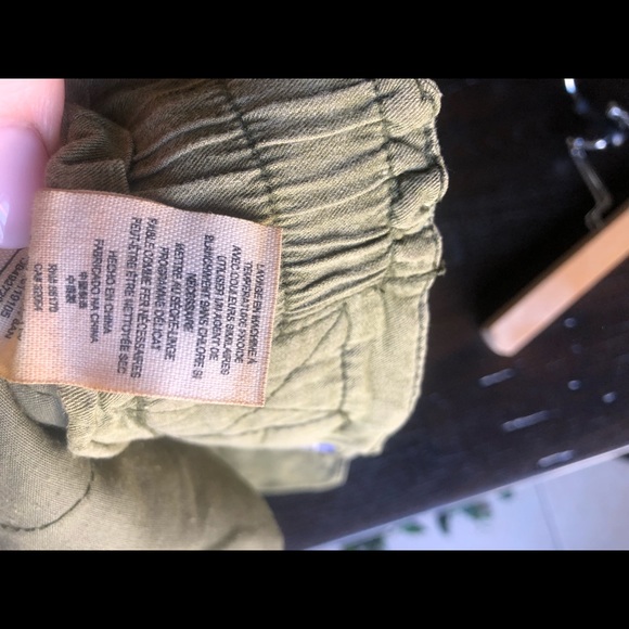 Women’s Free People Olive Cargo Ankle Trouser - Picture 15 of 15